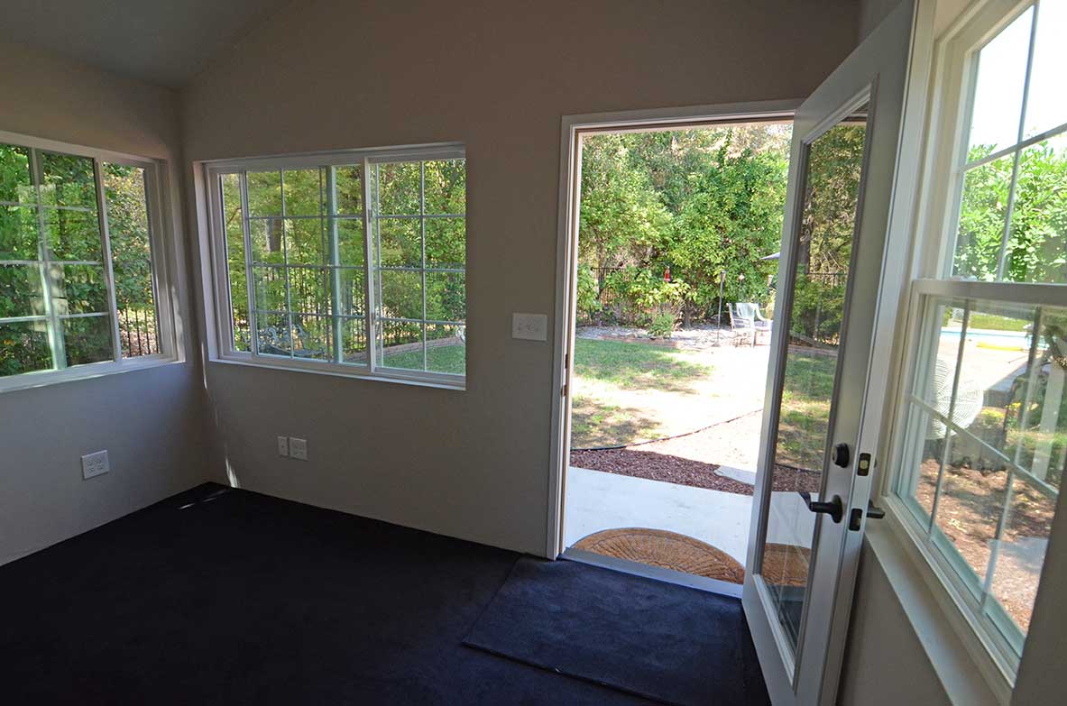 Down to Business With This Backyard Office - Tuff Shed